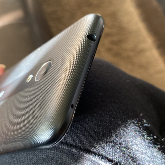 Phone - Picture 15 of 16